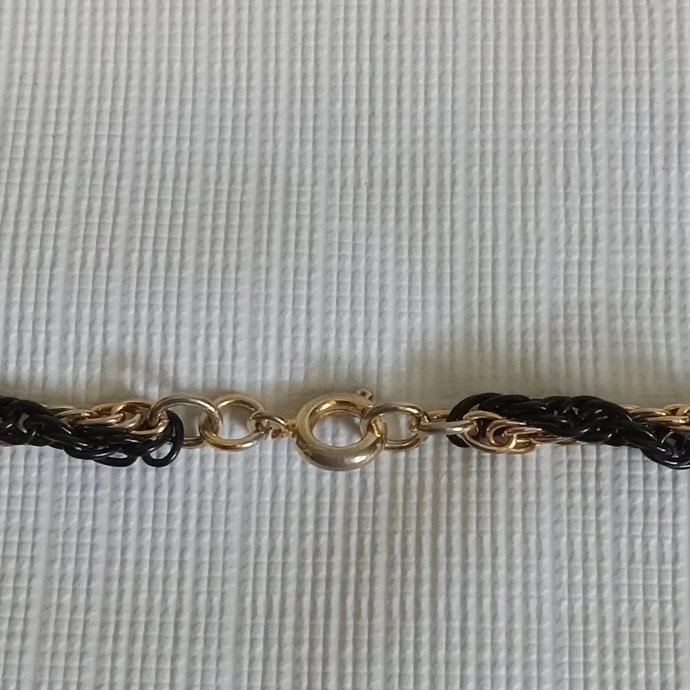 Black and Gold Tone Unisex Single Strand Twisted Metal Singapore Chain Necklace